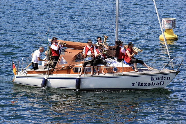 但他的积极 但他的积极